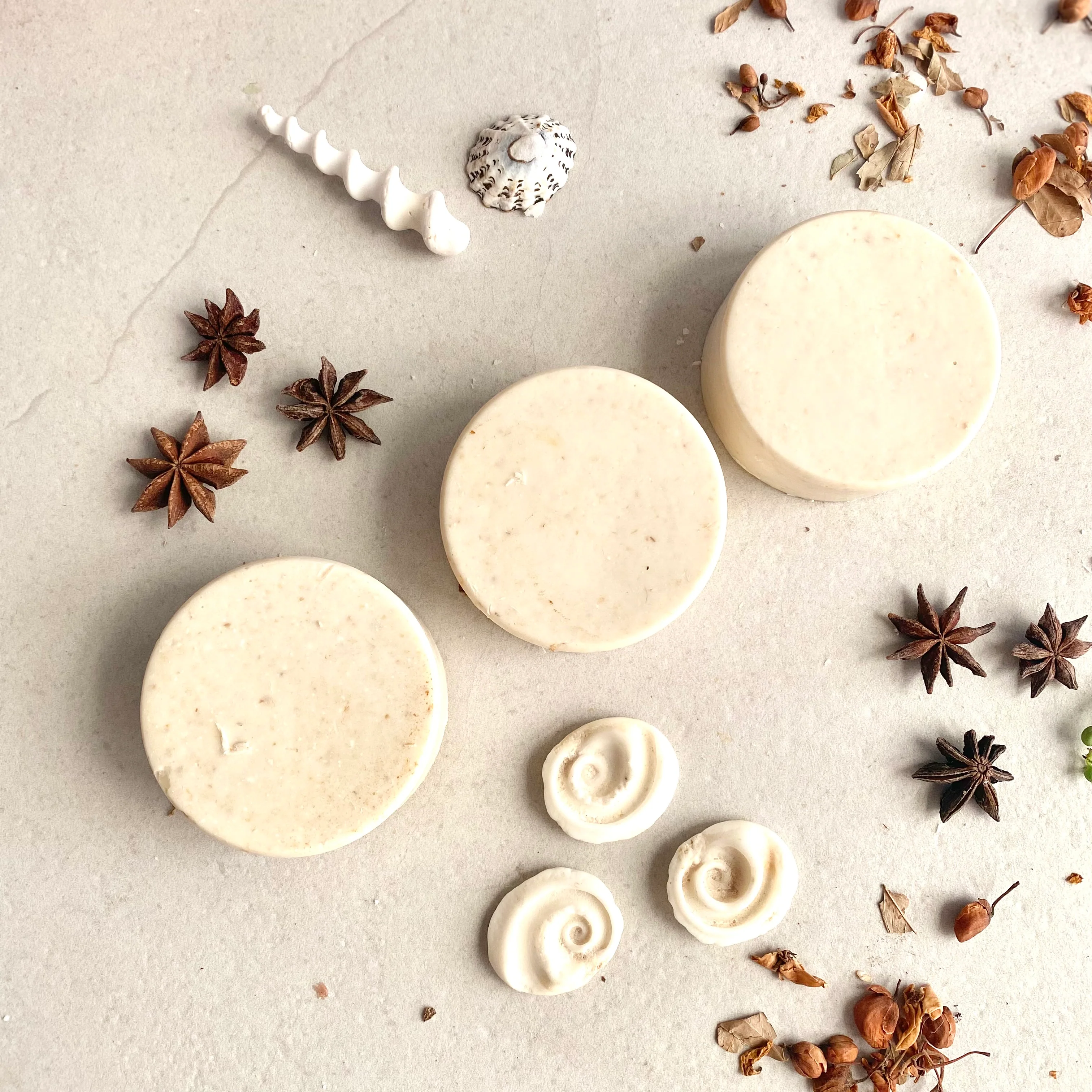 Shea, Clay and Colloidal Oatmeal Face and Body Bar - Image 4